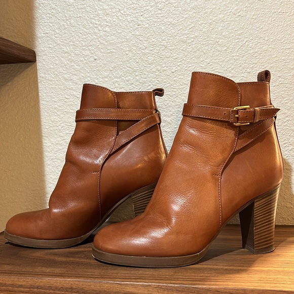J. Crew Heeled Buckle Strap Ankle Boots Size 8. Caramel/Brown Leather. - Picture 2 of 9